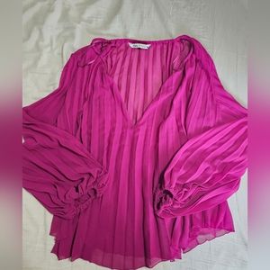 Gorgeous pleated top